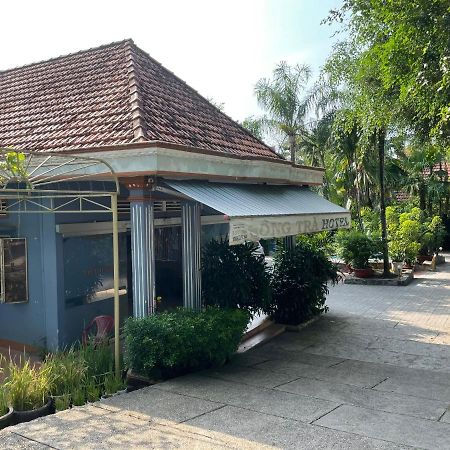 Song Tra Hotel Thu Dau Mot Εξωτερικό φωτογραφία